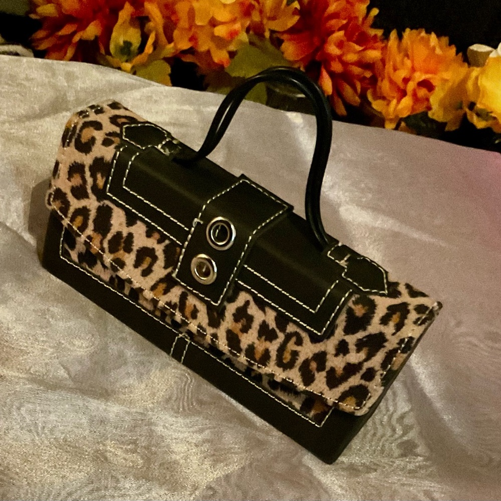 Little Box-like Handbag, leopard print.
